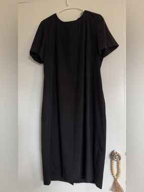 Leslie Fay Black Midi Shift Dress